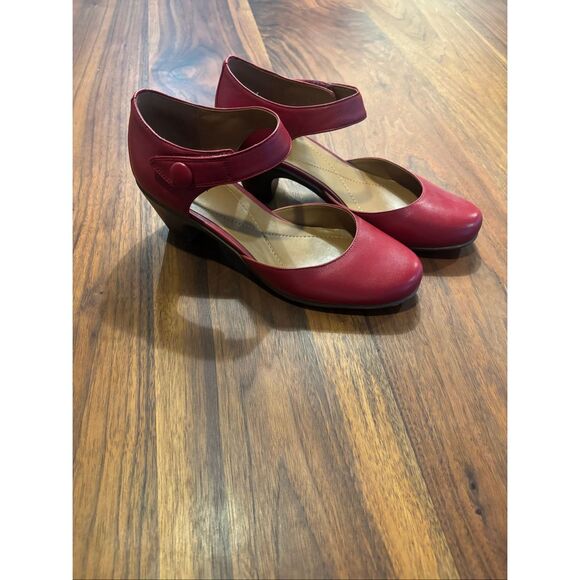 Easy Spirit Women's Red Leather Clarice Block Heel Mary Jane Pumps Size 8.5 - Picture 1 of 7
